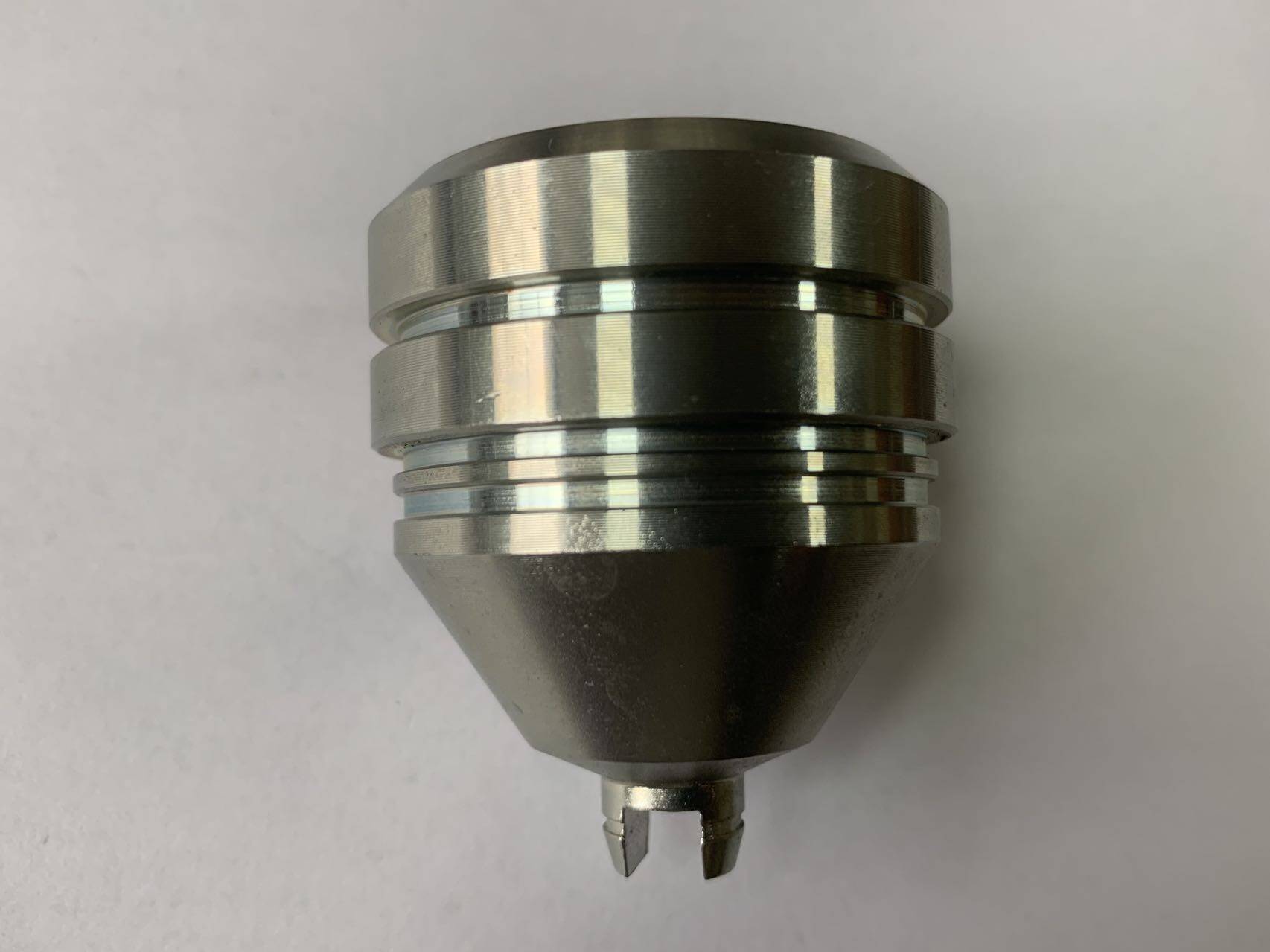 Caps de aço usinado