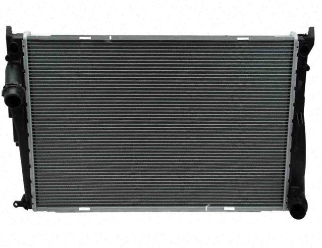 BMW 335i,335is,335xi & 335xDrive Radiator W/Auto Transmission By Nisse