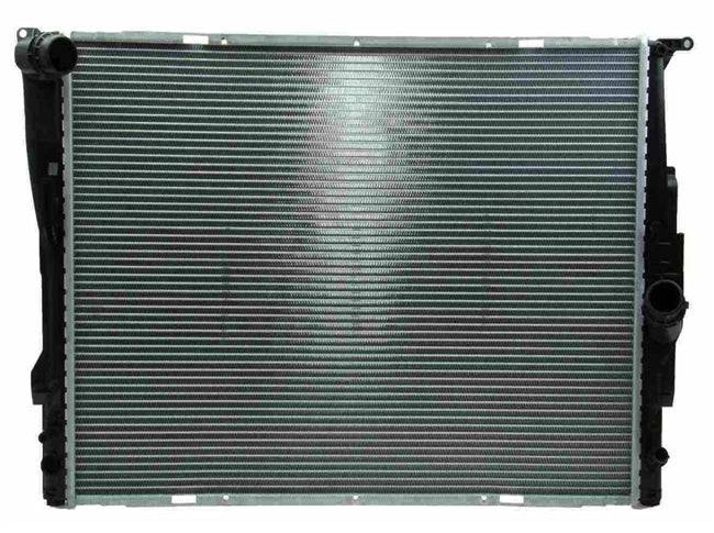 BMW E90/E92/E93 3-Series Radiator By CSF 17117562079 or 17117559273